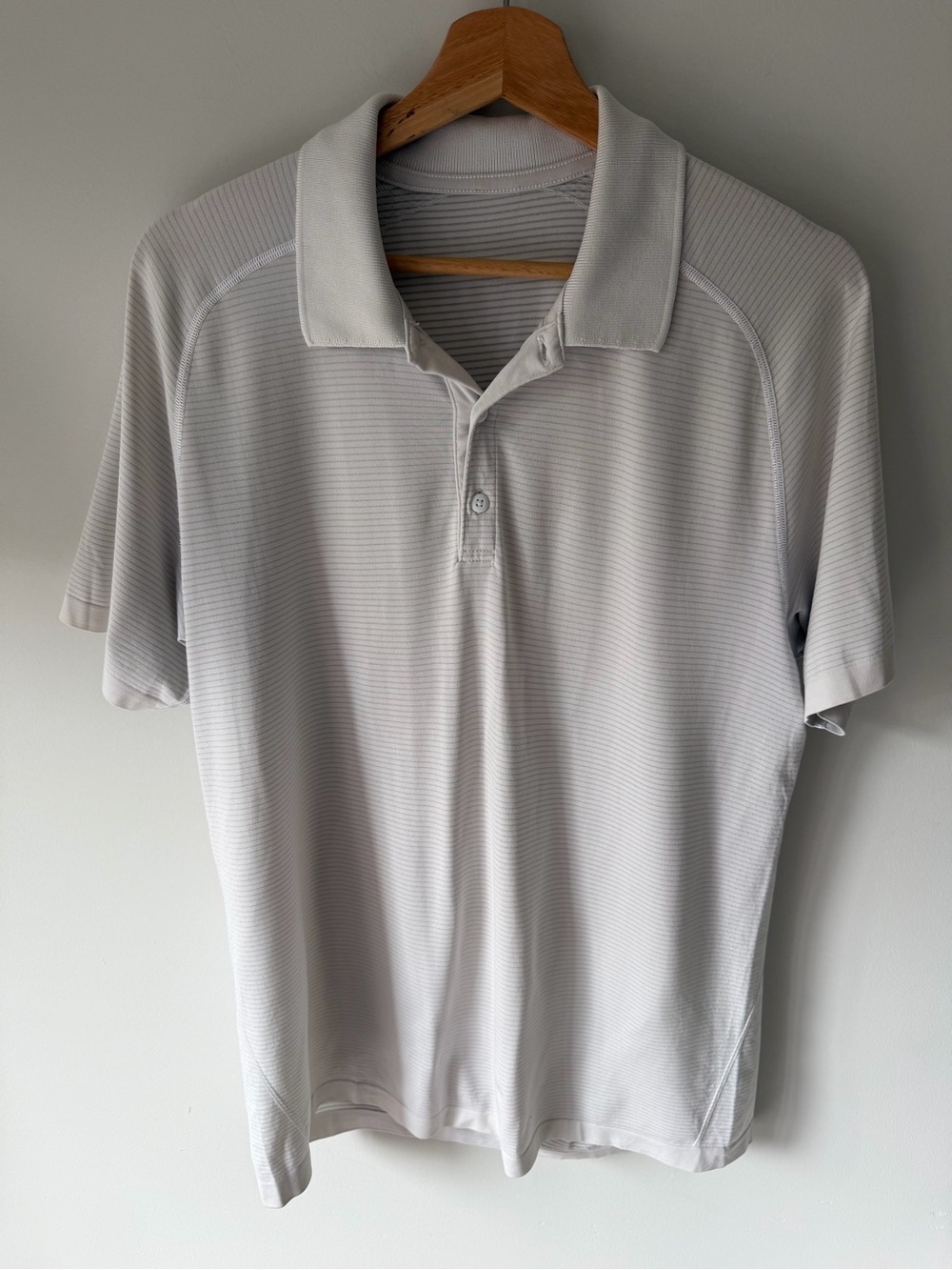 lululemon Metal Vent Tech Polo Men’s Large White Light Grey